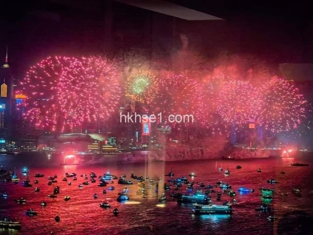 環迥維港靚景　勁爆煙花盡在眼前　　